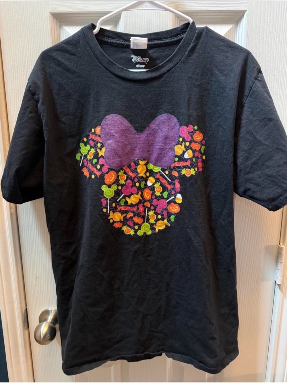 Disney Black Minnie Mouse Halloween Candy Graphic Tee with Purple Bow size L